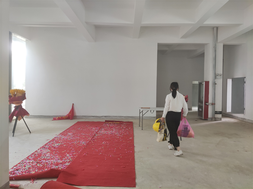 贺：合肥2000平电子厂房装修开工大吉